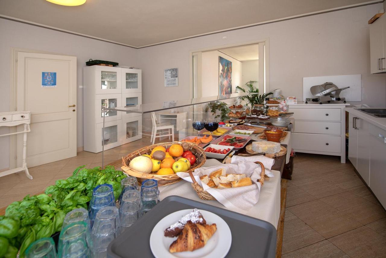 פיאטרה סנטה Relais Villa Isabel מראה חיצוני תמונה