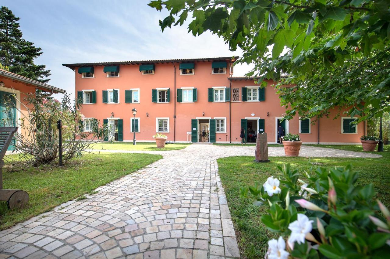 פיאטרה סנטה Relais Villa Isabel מראה חיצוני תמונה