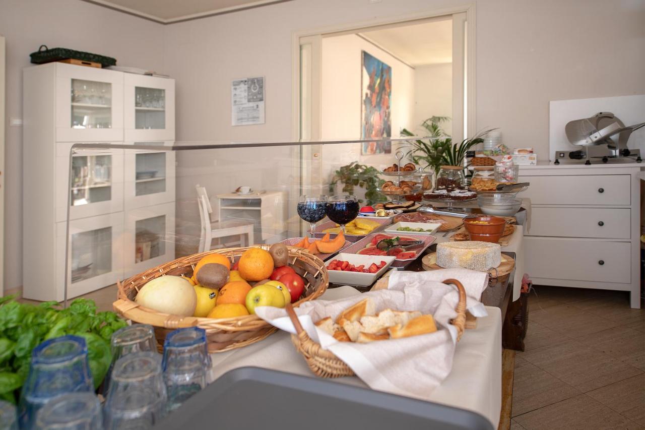 פיאטרה סנטה Relais Villa Isabel מראה חיצוני תמונה