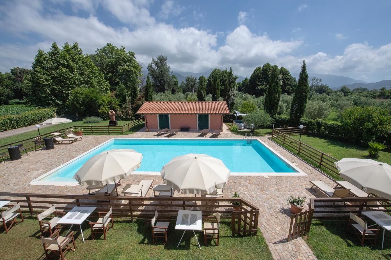 פיאטרה סנטה Relais Villa Isabel מראה חיצוני תמונה
