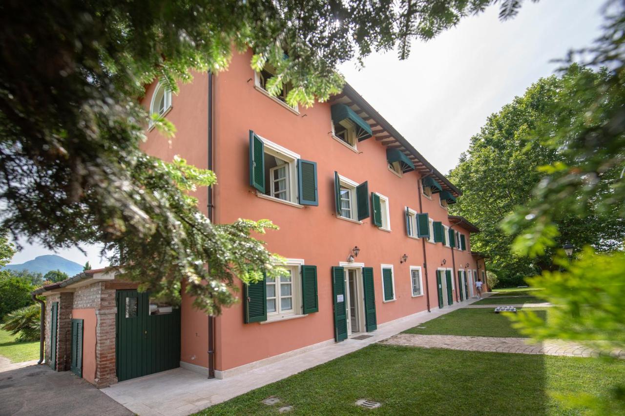 פיאטרה סנטה Relais Villa Isabel מראה חיצוני תמונה