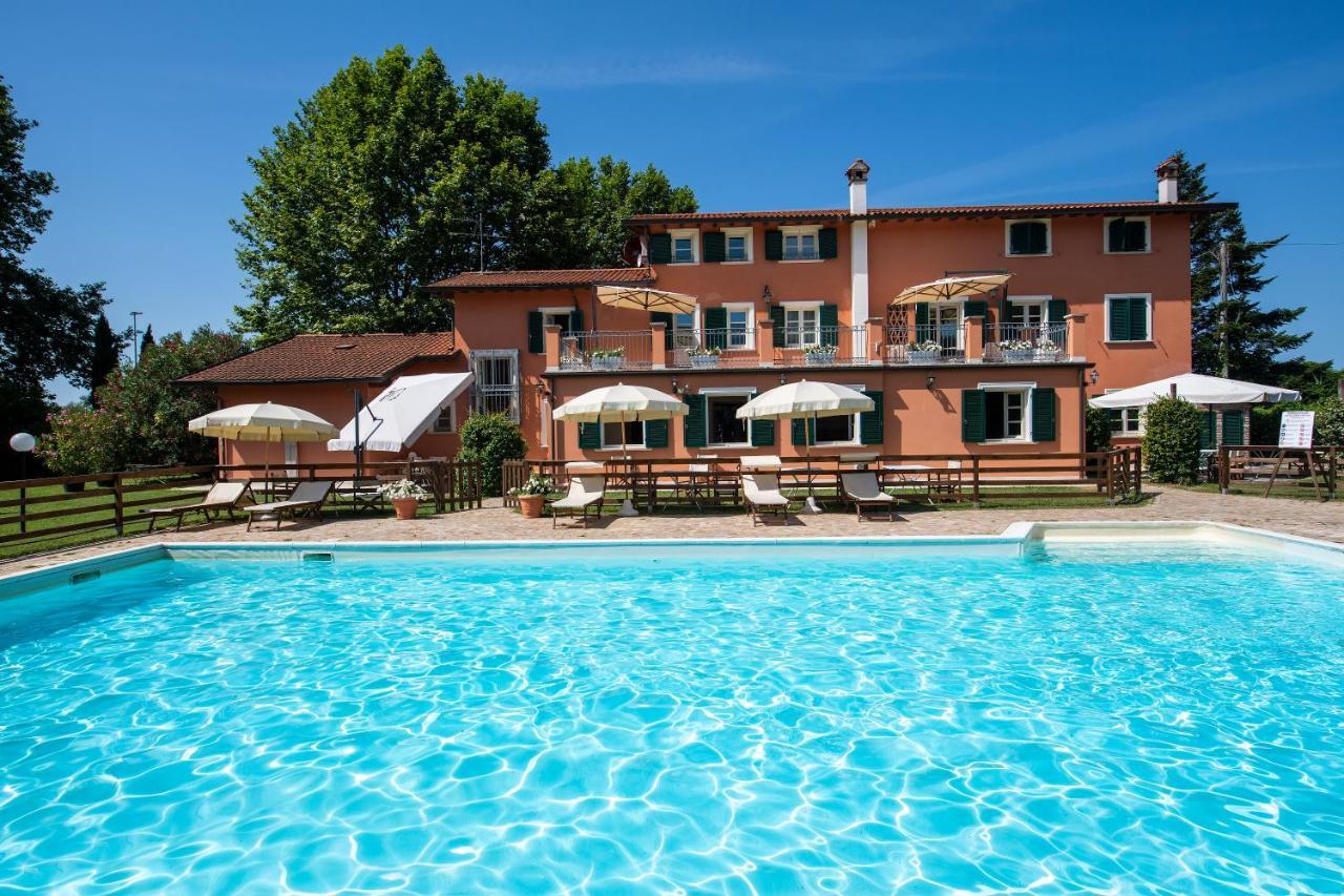 פיאטרה סנטה Relais Villa Isabel מראה חיצוני תמונה