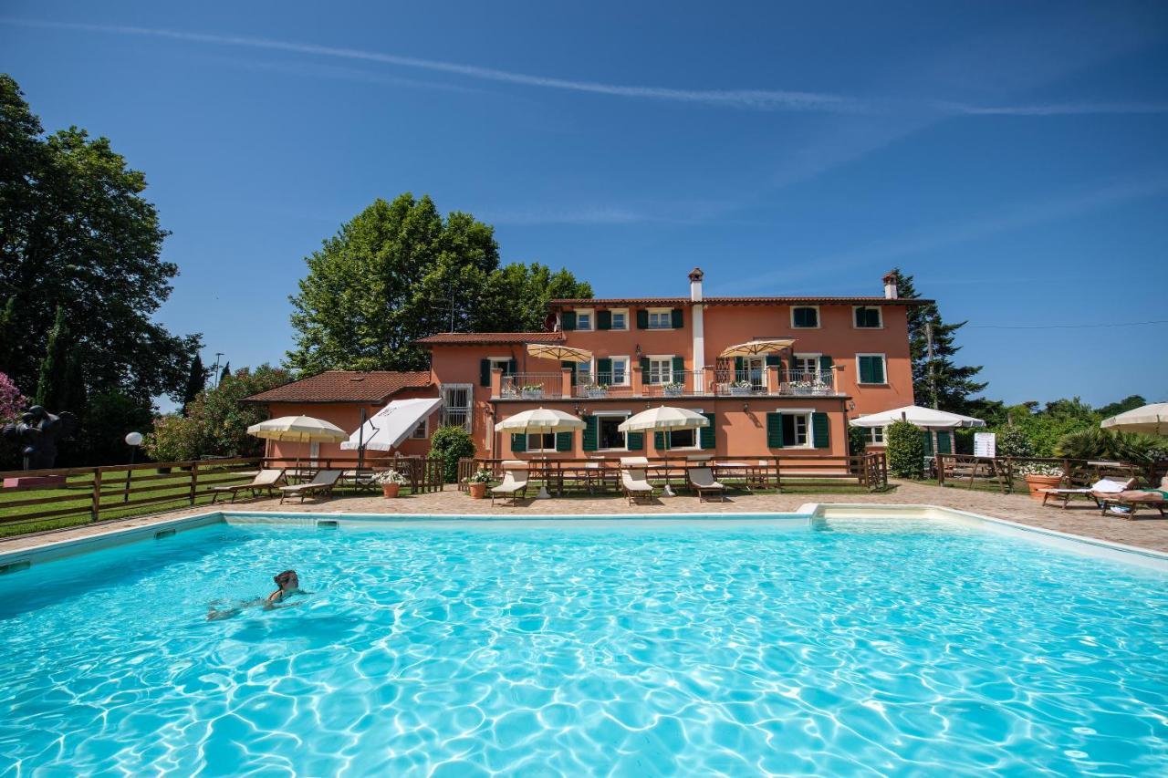 פיאטרה סנטה Relais Villa Isabel מראה חיצוני תמונה