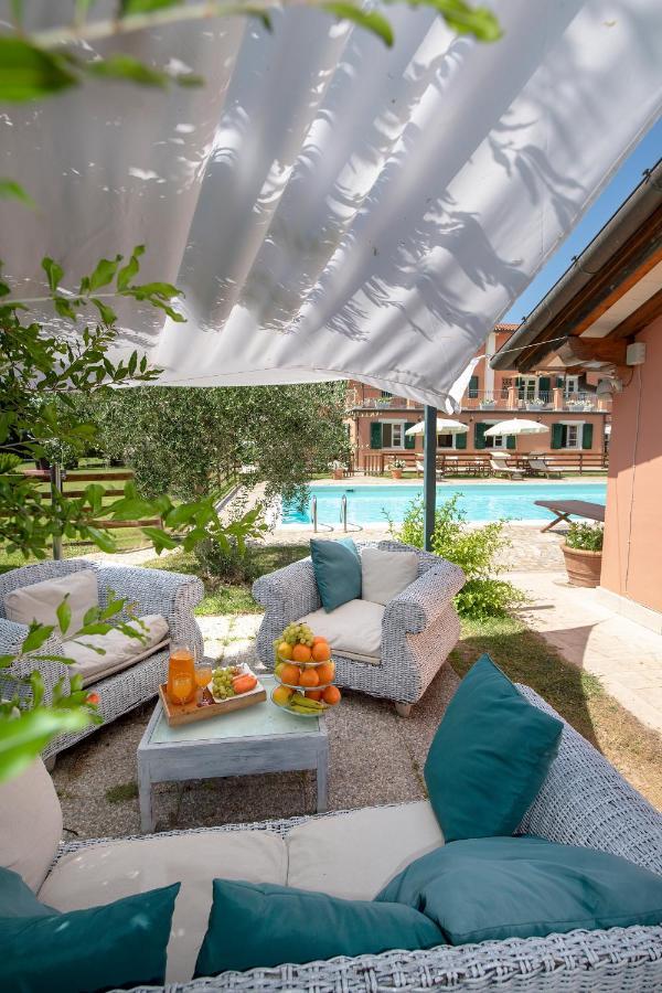 פיאטרה סנטה Relais Villa Isabel מראה חיצוני תמונה