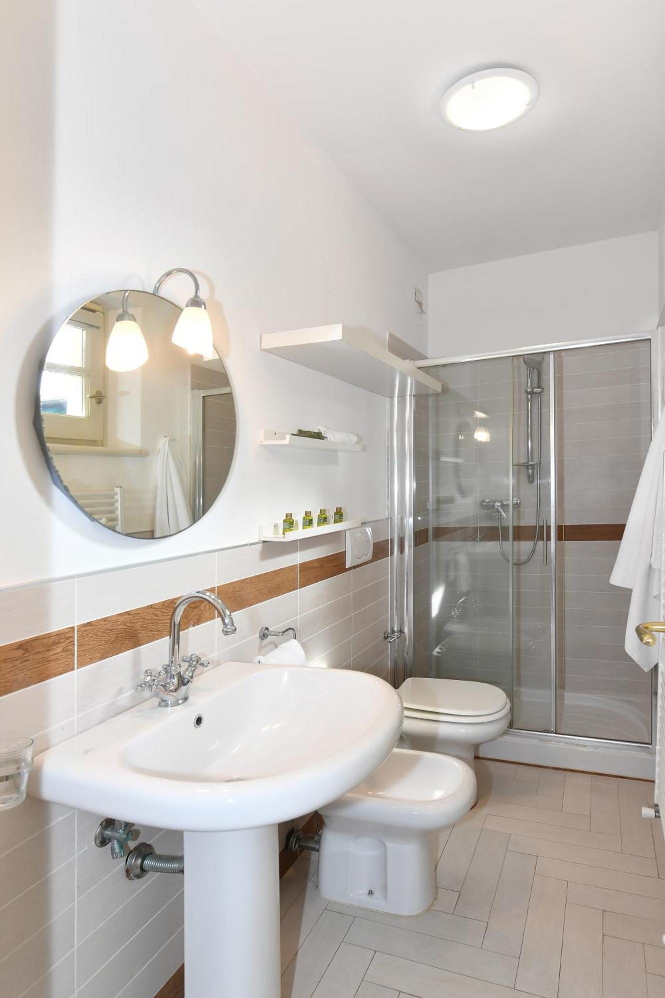 פיאטרה סנטה Relais Villa Isabel מראה חיצוני תמונה