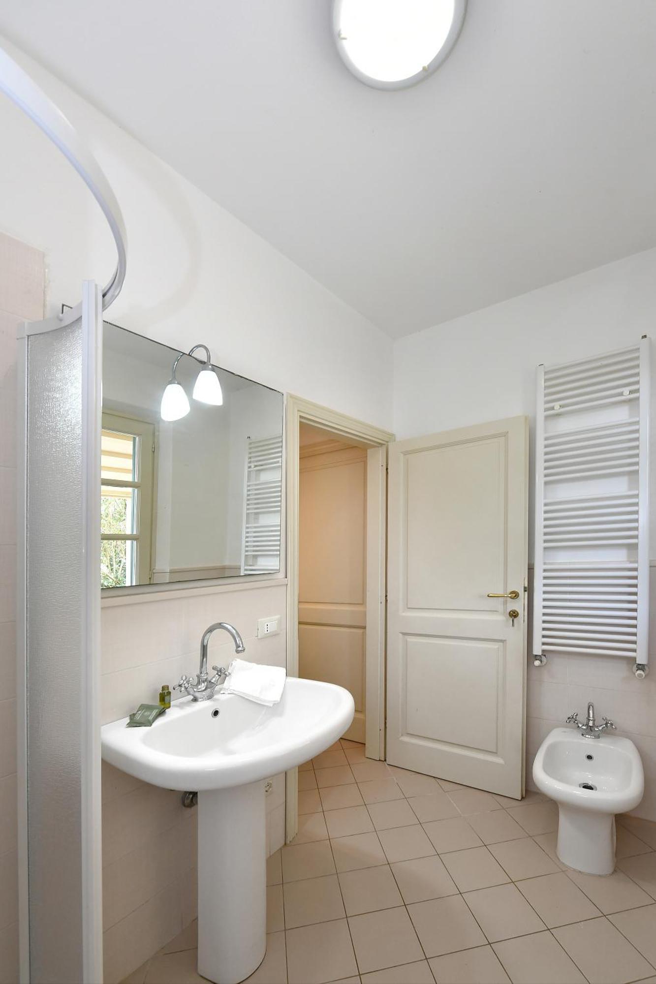 פיאטרה סנטה Relais Villa Isabel מראה חיצוני תמונה